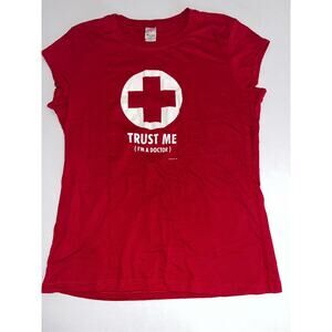 Trust Me - I am a Doctor California Basics The Glam Redd Cross T-Shirt Sz Large